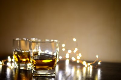 Zo drink je whisky en bier tegelijk als een echte pro